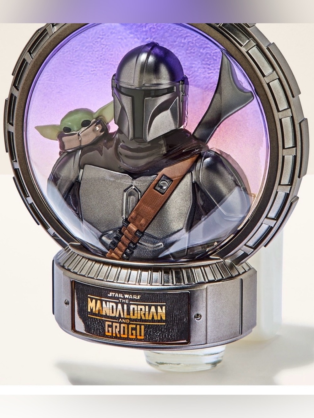 NEW bath and body works The Mandalorian & Grogu wallflower nightlight plug in